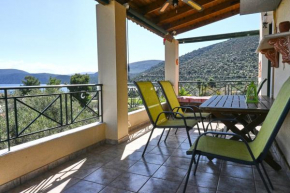 Pavlos' cottage with beach view